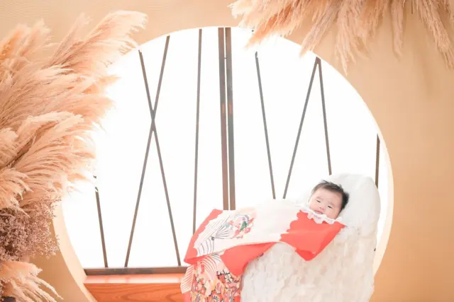 .⁡
【お宮参りphoto】
 
大人気のパンパスが特徴の背景🌾🍂
 
minmiでお宮参り撮影をした方限定❗️
神社へのお参りするときの産着レンタルが"無料"！
ご希望の方はお気軽にご相談ください🎶
 
#フォトスタジオミンミ #お宮参り #お宮参り撮影 #愛知フォトスタジオ #豊橋フォトスタジオ #東三河フォトスタジオ