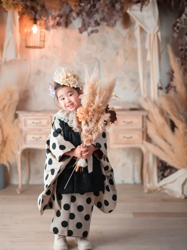 .⁡
【七五三photo】
 
くずしはminmiオリジナル✨
可愛らしいお写真になります🍀

 minmiで撮影すると❗️
和装・洋装の2着どちらも着ることが出来ます🌼
さらにそのまま神社へご参拝も行けます👀

#フォトスタジオミンミ #七五三  #七五三撮影 #愛知フォトスタジオ #豊橋フォトスタジオ #東三河フォトスタジオ