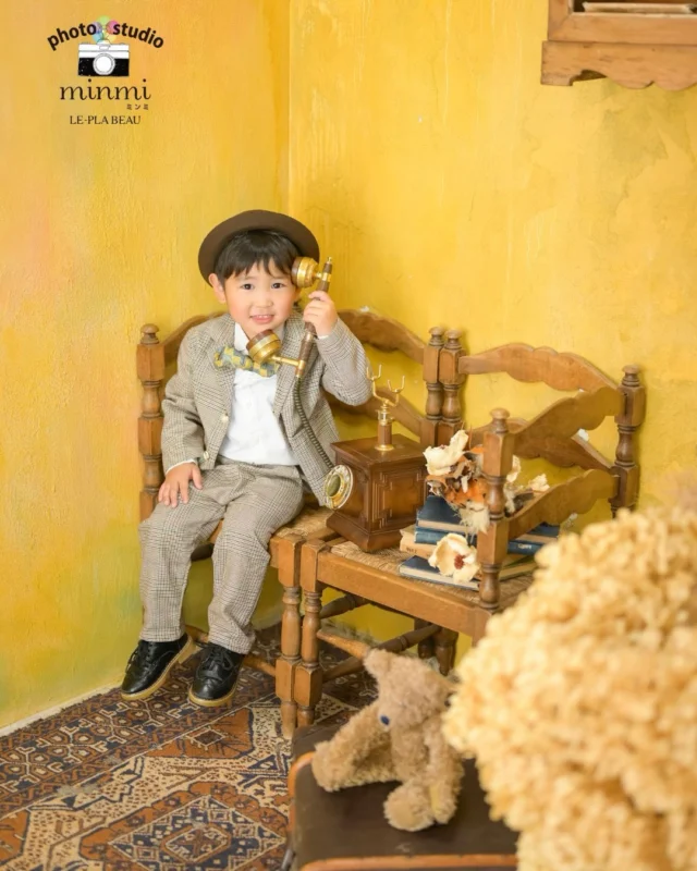 ⁡🫧⑦⑤③フォト🫧
 
とっても元気な三兄弟🌟
たまにでる変顔やピースもしっかり写真に収めました🤭
 
studio｜シュシュ
photographer｜ @mi_minmi125 
﹏﹏﹏﹏﹏﹏﹏﹏﹏﹏﹏﹏﹏﹏﹏﹏﹏﹏﹏﹏﹏﹏﹏﹏﹏﹏
 
今なら2人一緒に七五三撮影をしたい方に向けた、
プラン兄弟メインシェアコースがお得な価格で撮影できます✨️
 
〖プランの特典〗
①家族撮影が無料！
②再撮影が無料！！※データお渡し後は対象外
③和装、洋装1着ずつレンタル
④新作衣装追加料金なし
⑤足袋もレンタル無料！！
 
ご予約お待ちしてます🌿‎𓂃 𓈒𓏸
 
 
 #フォトスタジオミンミ  #愛知フォトスタジオ  #豊橋フォトスタジオ  #七五三フォト  #七五三撮影