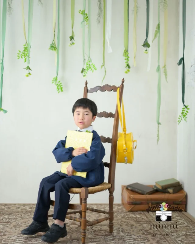 ．⁡

🌸卒園入学Photo🌸
 
まだ大きいランドセルや園服姿
今しか見れない姿をお写真に。
 
studio｜パラディ
 
 
家族写真や兄弟写真も撮りたい！という方はスペシャルプラン
 
少しでいいから写真に残したい！という方はシンプルプラン
 
お友達と記念に撮りたい！という方は友達シェアプラン
 
がオススメ🌟
 
 
ご不明な点がありましたらお気軽にお問い合わせ下さい。
﹏﹏﹏﹏﹏﹏﹏﹏﹏﹏﹏﹏﹏﹏﹏﹏﹏﹏﹏﹏﹏﹏﹏﹏﹏﹏
フォトスタジオミンミ豊橋柱店
TEL｜0532-26-5588
住所 ｜〒441-8082 愛知県豊橋市柱三番町 120番地2
定休日｜水曜日
﹏﹏﹏﹏﹏﹏﹏﹏﹏﹏﹏﹏﹏﹏﹏﹏﹏﹏﹏﹏﹏﹏﹏﹏﹏﹏
 
 #入学フォト  #卒園フォト  #ランドセルフォト  #フォトスタジオミンミ  #愛知フォトスタジオ