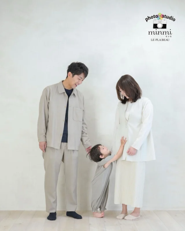 - ̗̀ 2nd Birthday Photo ̖́-
 
 フルーツをもってニコニコ😊
いろんな表情を見せてくれました♪
 
Photographer｜ @taka.studiominmi 
Studio｜パラディー
﹏﹏﹏﹏﹏﹏﹏﹏﹏﹏﹏﹏﹏﹏﹏﹏﹏﹏﹏﹏﹏﹏﹏﹏﹏﹏

スマッシュケーキや選びとりカードもお客様自身でご用意していただけたら撮影可能です。
ご希望の方は、一度ご相談ください。
 
住所｜愛知県豊橋市柱三番町120番地2
TEL ｜0532-28-5588
定休日｜水曜日
 
 #フォトスタジオミンミ  #愛知フォトスタジオ  #豊橋フォトスタジオ  #2歳バースデー  #バースデーフォト