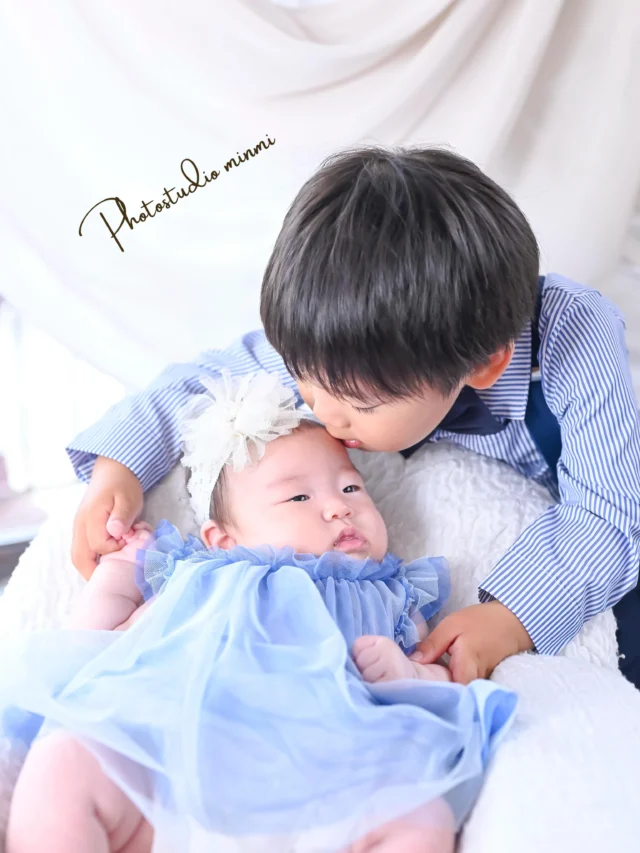 お宮参りphoto ‼︎
⁡
3ヶ月お宮参り🌼
カメラ目線バッチリな写真も泣き顔も寝ちゃった姿も色んな表情見せてくれました🤍
お兄ちゃんが七五三撮影の時よりもさらにお兄ちゃんになっていて感動しました🥹❤️
お宮参りphotoでは 手足のショットなども撮影できます👣

⁡
photo studio𓂃 @minmi_toyokawa 
studio 𓂃フェリスstudio
⁡
⁡
⁡
—————————————————————

ご予約方法
Web: https://photostudio-minmi.com/
tell:0533-56-2806
⁡

ご予約方法
Web: https://photostudio-minmi.com/
tell:0533-56-2806
⁡
〒442-0033
愛知県豊川市豊川町遠通2番地14
⁡
定休日:水曜日
—————————————————————

フォト フォトスタジオ写真館 753753撮影 753ヘア 753前撮り 7歳 ５歳 3歳photo フォトウェディング バースデー バースデーフォト バースデー撮影 ニューボンお宮参り ハーフ成人式 振袖 振袖レンタル フォトスタジオ愛知フォトスタジオ豊川七五三撮影