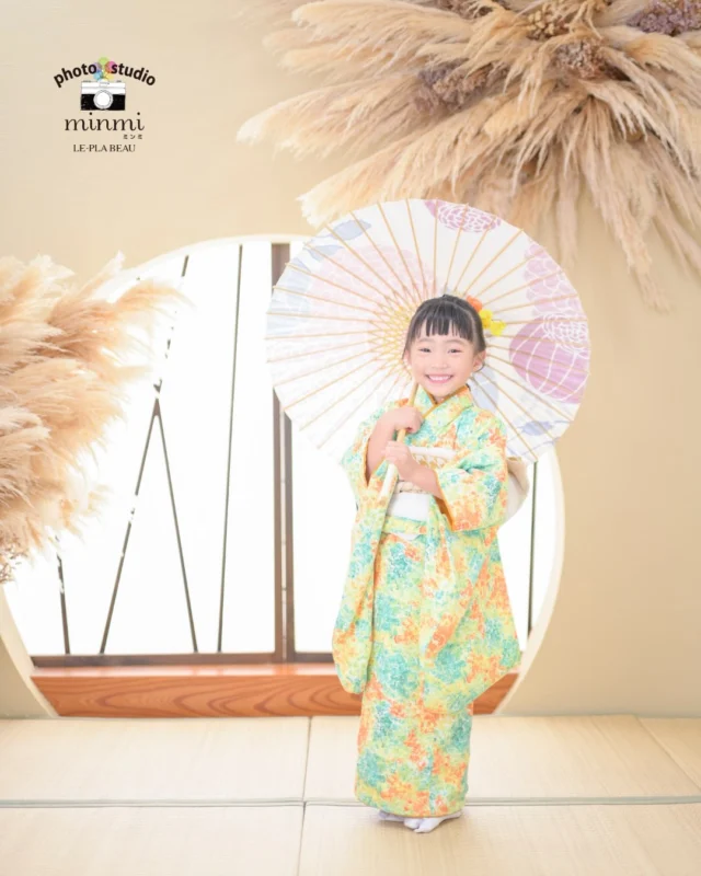 ．
 
🌼七五三フォト🌼
 

可愛らしいニコニコ笑顔☺️
ポージングもモデルさんみたいにとっても上手✨️
 
studio｜シュシュ
photographer｜ @taka.studiominmi 
﹏﹏﹏﹏﹏﹏﹏﹏﹏﹏﹏﹏﹏﹏﹏﹏﹏﹏﹏﹏﹏﹏﹏﹏﹏﹏
 
今なら2人一緒に七五三撮影をしたい方に向けた、
プラン兄弟メインシェアコースがお得な価格で撮影できます✨️
 
〖プランの特典〗
①家族撮影が無料！
②再撮影が無料！！※データお渡し後は対象外
③和装、洋装1着ずつレンタル
④新作衣装追加料金なし
⑤足袋もレンタル無料！！
 
ご予約お待ちしてます🌿‎𓂃 𓈒𓏸
 
 
 #フォトスタジオミンミ  #愛知フォトスタジオ  #豊橋フォトスタジオ  #七五三フォト  #七五三撮影