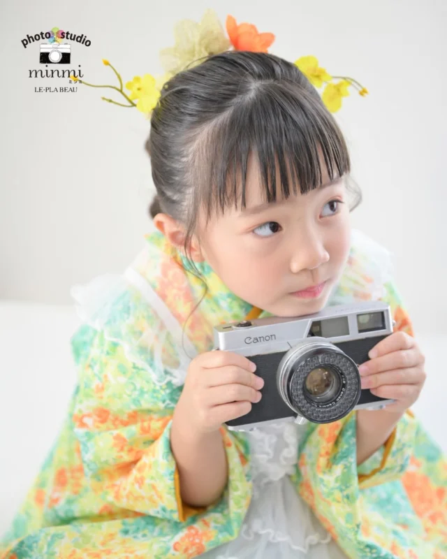 ．
 
🌼七五三フォト🌼
 

可愛らしいニコニコ笑顔☺️
ポージングもモデルさんみたいにとっても上手✨️
 
studio｜シュシュ
photographer｜ @taka.studiominmi 
﹏﹏﹏﹏﹏﹏﹏﹏﹏﹏﹏﹏﹏﹏﹏﹏﹏﹏﹏﹏﹏﹏﹏﹏﹏﹏
 
今なら2人一緒に七五三撮影をしたい方に向けた、
プラン兄弟メインシェアコースがお得な価格で撮影できます✨️
 
〖プランの特典〗
①家族撮影が無料！
②再撮影が無料！！※データお渡し後は対象外
③和装、洋装1着ずつレンタル
④新作衣装追加料金なし
⑤足袋もレンタル無料！！
 
ご予約お待ちしてます🌿‎𓂃 𓈒𓏸
 
 
 #フォトスタジオミンミ  #愛知フォトスタジオ  #豊橋フォトスタジオ  #七五三フォト  #七五三撮影