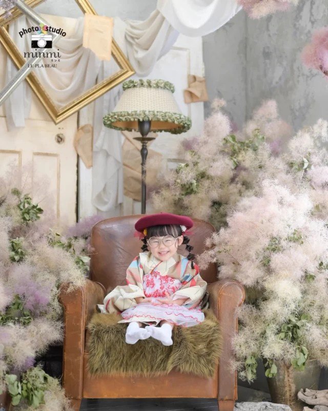．
 
🌷七五三フォト🌷
 

ママとのツーショットも📸
お持ち込みのお衣装で今だけのお写真に☺️
 
studio｜ボーテ
photographer｜ @mi_minmi125 
﹏﹏﹏﹏﹏﹏﹏﹏﹏﹏﹏﹏﹏﹏﹏﹏﹏﹏﹏﹏﹏﹏﹏﹏﹏﹏
 
今なら2人一緒に七五三撮影をしたい方に向けた、
プラン兄弟メインシェアコースがお得な価格で撮影できます✨️
 
〖プランの特典〗
①家族撮影が無料！
②再撮影が無料！！※データお渡し後は対象外
③和装、洋装1着ずつレンタル
④新作衣装追加料金なし
⑤足袋もレンタル無料！！
 
ご予約お待ちしてます🌿‎𓂃 𓈒𓏸
 
 
 #フォトスタジオミンミ  #愛知フォトスタジオ  #豊橋フォトスタジオ  #七五三フォト  #七五三撮影
