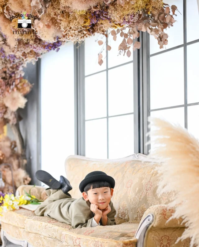 ．
 
🧸七五三フォト🧸
 
和装で揃えて仲良し兄弟でパシャ📷✨
おねがいポーズもとっても上手🤭
 
studio｜シュシュ
photographer｜ @mi_minmi125 
﹏﹏﹏﹏﹏﹏﹏﹏﹏﹏﹏﹏﹏﹏﹏﹏﹏﹏﹏﹏﹏﹏﹏﹏﹏﹏
 
今なら2人一緒に七五三撮影をしたい方に向けた、
プラン兄弟メインシェアコースがお得な価格で撮影できます✨️
 
〖プランの特典〗
①家族撮影が無料！
②再撮影が無料！！※データお渡し後は対象外
③和装、洋装1着ずつレンタル
④新作衣装追加料金なし
⑤足袋もレンタル無料！！
 
ご予約お待ちしてます🌿‎𓂃 𓈒𓏸
 
 
 #フォトスタジオミンミ  #愛知フォトスタジオ  #豊橋フォトスタジオ  #七五三フォト  #七五三撮影